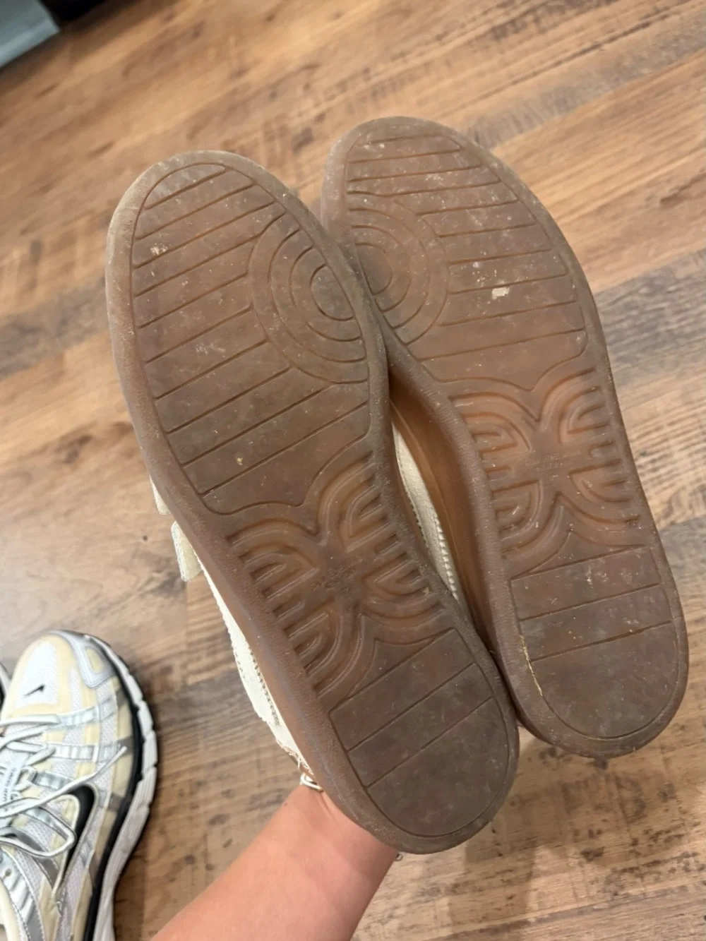 Sam Edelman Talia Sneakers - size 9